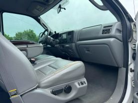 2004 FORD F250 SUPER DUTY CREW CAB PICKUP V8, TURBO DSL 6.0L XL PICKUP 4D 6 3/4 FT