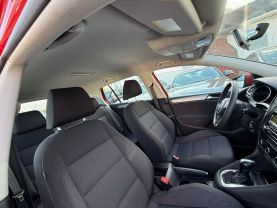 2011 VOLKSWAGEN GOLF