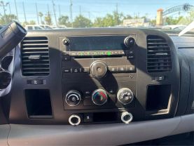 2009 CHEVROLET SILVERADO 1500 CREW CAB PICKUP V8, FLEX FUEL, 5.3 LITER XFE PICKUP 4D 5 3/4 FT