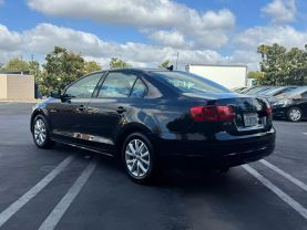 2012 VOLKSWAGEN JETTA - 5-CYL, PZEV, 2.5 LITER 2.5L SE SEDAN 4D