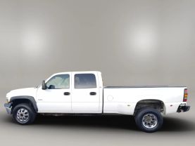 2002 CHEVROLET SILVERADO 3500 CREW CAB PICKUP V8, TURBO DIESEL, 6.6L LONG BED at The One Autosales Inc in Phoenix , AZ 85022  33.60461470880989, -112.03641575767358
