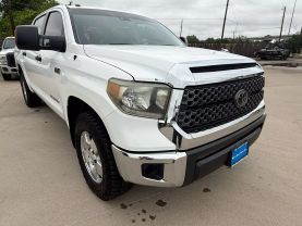 2018 TOYOTA TUNDRA CREWMAX PICKUP V8, FLEX FUEL, 5.7 LITER SR5 PICKUP 4D 5 1/2 FT