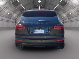 2017 PORSCHE CAYENNE SUV
