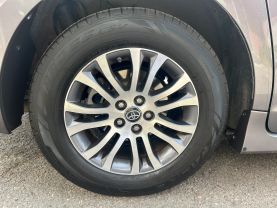 2018 TOYOTA SIENNA VAN V6, 3.5 LITER XLE MINIVAN 4D