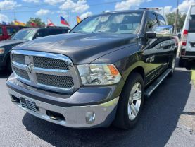 2017 RAM 1500 CREW CAB PICKUP V8, HEMI, 5.7 LITER LONE STAR SILVER PICKUP 4D 5 1/2 FT