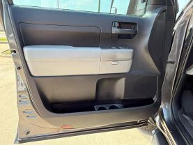 2013 TOYOTA TUNDRA CREWMAX PICKUP V8, FLEX FUEL, 5.7 LITER PICKUP 4D 5 1/2 FT
