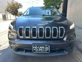 2017 JEEP CHEROKEE SUV V6, 3.2 LITER LATITUDE SPORT UTILITY 4D