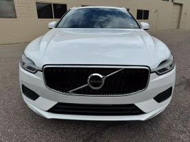 2020 VOLVO XC60 SUV 4-CYL, DRIVE-E, TURBO, 2.0 LITER T5 MOMENTUM SPORT UTILITY 4D