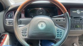 2004 LINCOLN TOWN CAR