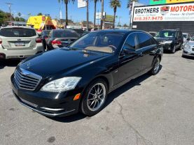 2012 MERCEDES-BENZ S-CLASS SEDAN V8, TWIN TURBO, 4.6 LITER S 550 SEDAN 4D