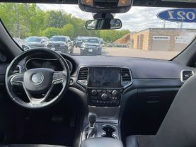 2021 JEEP GRAND CHEROKEE SUV V6, VVT, 3.6 LITER LAREDO X SPORT UTILITY 4D - Gesner Auto Inc in Taunton, MA, 41.88613, -71.14527