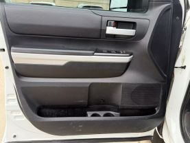 2018 TOYOTA TUNDRA CREWMAX PICKUP V8, FLEX FUEL, 5.7 LITER SR5 PICKUP 4D 5 1/2 FT