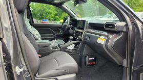 2025 Toyota Tacoma Double Cab - Image 9