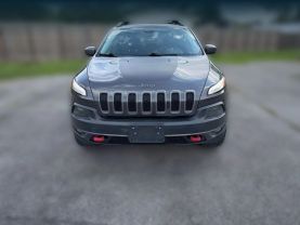 2015 JEEP CHEROKEE SUV V6, 3.2 LITER TRAILHAWK SPORT UTILITY 4D