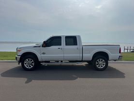 2016 FORD F350 SUPER DUTY CREW CAB PICKUP V8, TURBO DIESEL, 6.7L LARIAT PICKUP 4D 6 3/4 FT