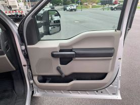 2017 FORD F350 SUPER DUTY CREW CAB 8FT KNAPHEIDE SERVICE BED TRUCK SERVICE/UTILITY TRUCKS V8, FLEX FUEL, 6.2 LITER XL PICKUP 4D 8 FT - Eddies Auto Sales