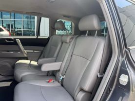 2012 TOYOTA HIGHLANDER SUV 4-CYL, 2.7 LITER SPORT UTILITY 4D