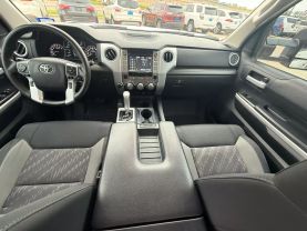 2018 TOYOTA TUNDRA CREWMAX PICKUP V8, FLEX FUEL, 5.7 LITER SR5 PICKUP 4D 5 1/2 FT