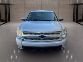 2013 CHEVROLET SILVERADO 1500 CREW CAB PICKUP V8, FLEX FUEL, 5.3 LITER LT PICKUP 4D 5 3/4 FT