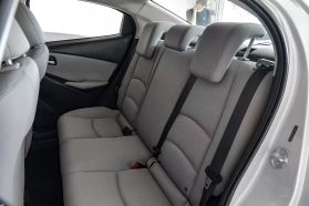 2019 TOYOTA YARIS SEDAN 4-CYL, 1.5 LITER LE SEDAN 4D
