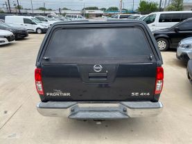 2010 NISSAN FRONTIER PICKUP V6 4.0L GASOLINE CREW CAB LE 4WD 4.0L V6 at Motors On Wheels - used car dealership in Houston, Texas.