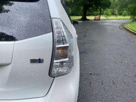 2013 TOYOTA PRIUS V WAGON 4-CYL, HYBRID, 1.8 LITER FIVE WAGON 4D