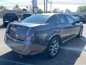 2014 Chrysler 300 - Image 6