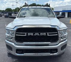2020 Ram 3500 Crew Cab & Chassis Tradesman Cab & Chassis 4d - Image 2