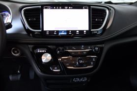 2024 Chrysler Pacifica - Image 7