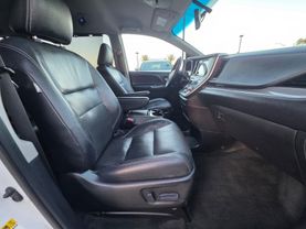2015 Toyota Sienna - Image 13