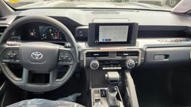 2025 Toyota Tacoma Double Cab - Image 10