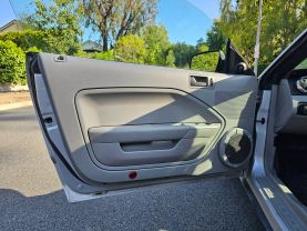 2005 FORD MUSTANG DELUXE CONVERTIBLE 2D