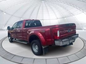 2019 FORD F350 SUPER DUTY CREW CAB PICKUP V8, TURBO DIESEL, 6.7 LITER LARIAT PICKUP 4D 8 FT