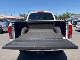 2006 DODGE RAM 1500 MEGA CAB PICKUP V8, HEMI, 5.7 LITER SLT PICKUP 4D 6 1/4 FT