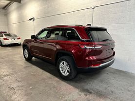 2023 JEEP GRAND CHEROKEE SUV V6, VVT, 3.6 LITER LAREDO SPORT UTILITY 4D