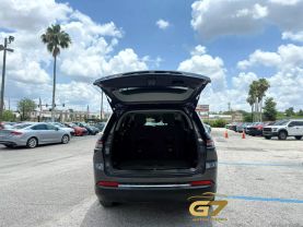 2023 Jeep Grand Cherokee L - Image 4