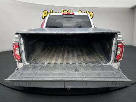 2018 GMC SIERRA 1500 CREW CAB PICKUP V8, ECOTEC3, 6.2 LITER DENALI PICKUP 4D 5 3/4 FT