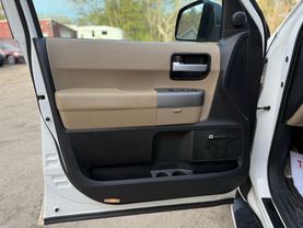 2015 TOYOTA SEQUOIA SUV V8, 5.7 LITER LIMITED SPORT UTILITY 4D