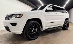 2017 JEEP GRAND CHEROKEE SUV V6, VVT, 3.6 LITER ALTITUDE SPORT UTILITY 4D