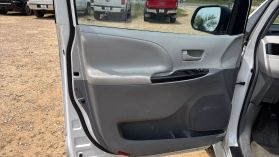 2014 TOYOTA SIENNA VAN V6, 3.5 LITER L MINIVAN 4D