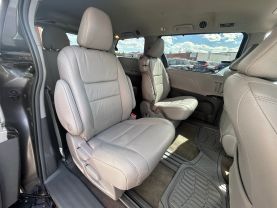 2018 TOYOTA SIENNA VAN V6, 3.5 LITER XLE MINIVAN 4D