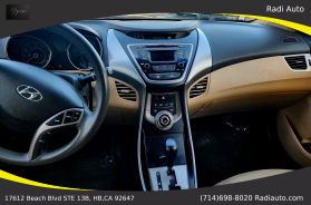 2013 Hyundai Elantra - Image 16