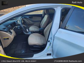 2013 Hyundai Elantra - Image 12
