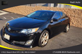 2012 Toyota Camry - Image 31
