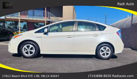 2013 Toyota Prius - Image 15