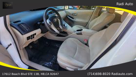 2013 Toyota Prius - Image 20