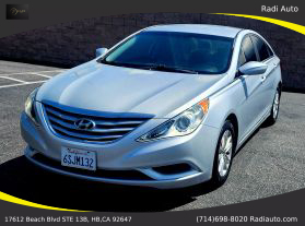2011 Hyundai Sonata - Image 2