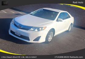 2014 Toyota Camry - Image 34