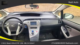 2012 Toyota Prius - Image 13