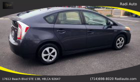 2012 Toyota Prius - Image 13